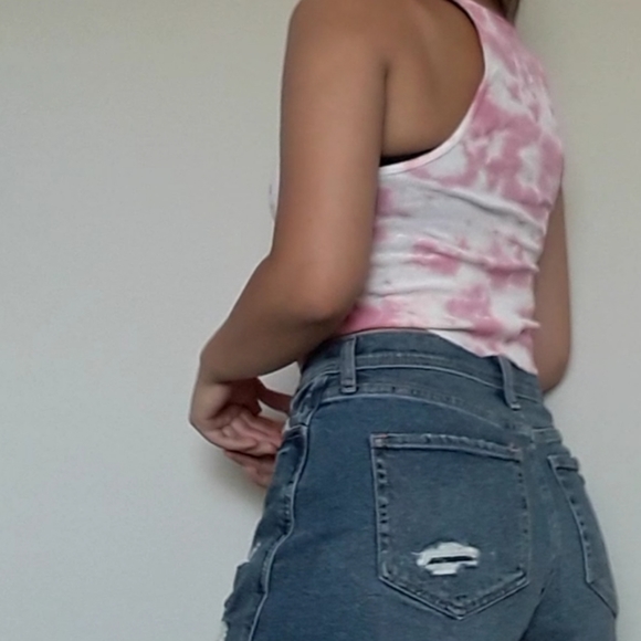 SOLD💖Tie dye tank in Pink💖 - Picture 2 of 3